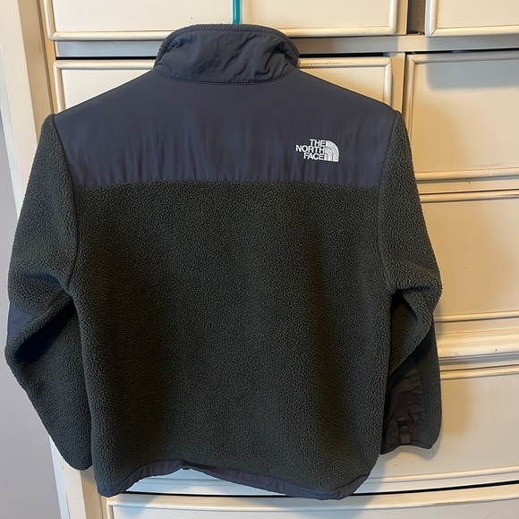 The North Face Gray and Olive Jacket - Picture 5 of 6